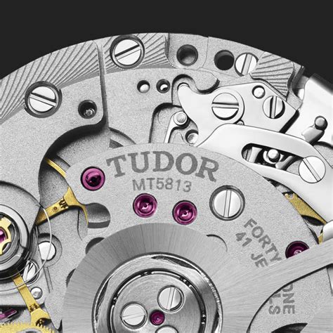 The fabric strap: a key feature of TUDOR's Swiss watches